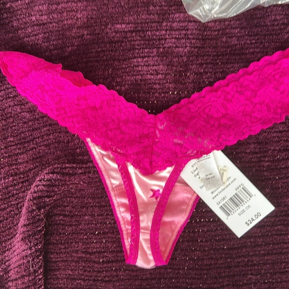 Hanky Panky thong with metallic stars - Picture 4 of 4